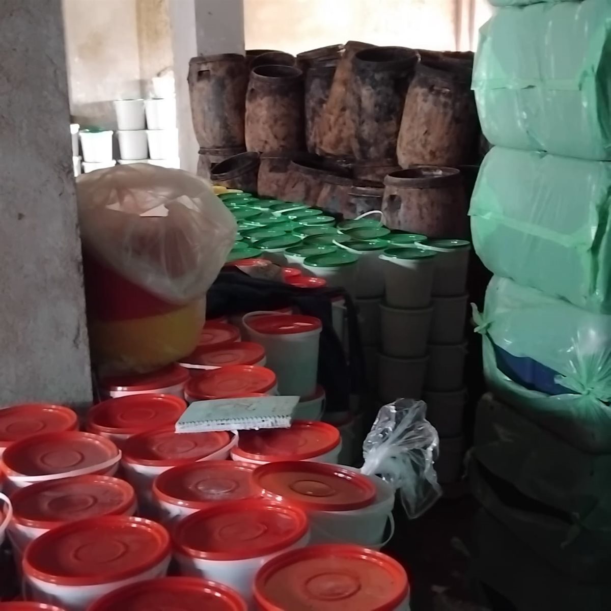 ضبط منشأة مخالفة لإنتاج المخصبات الزراعية بالمنوفية&nbsp;