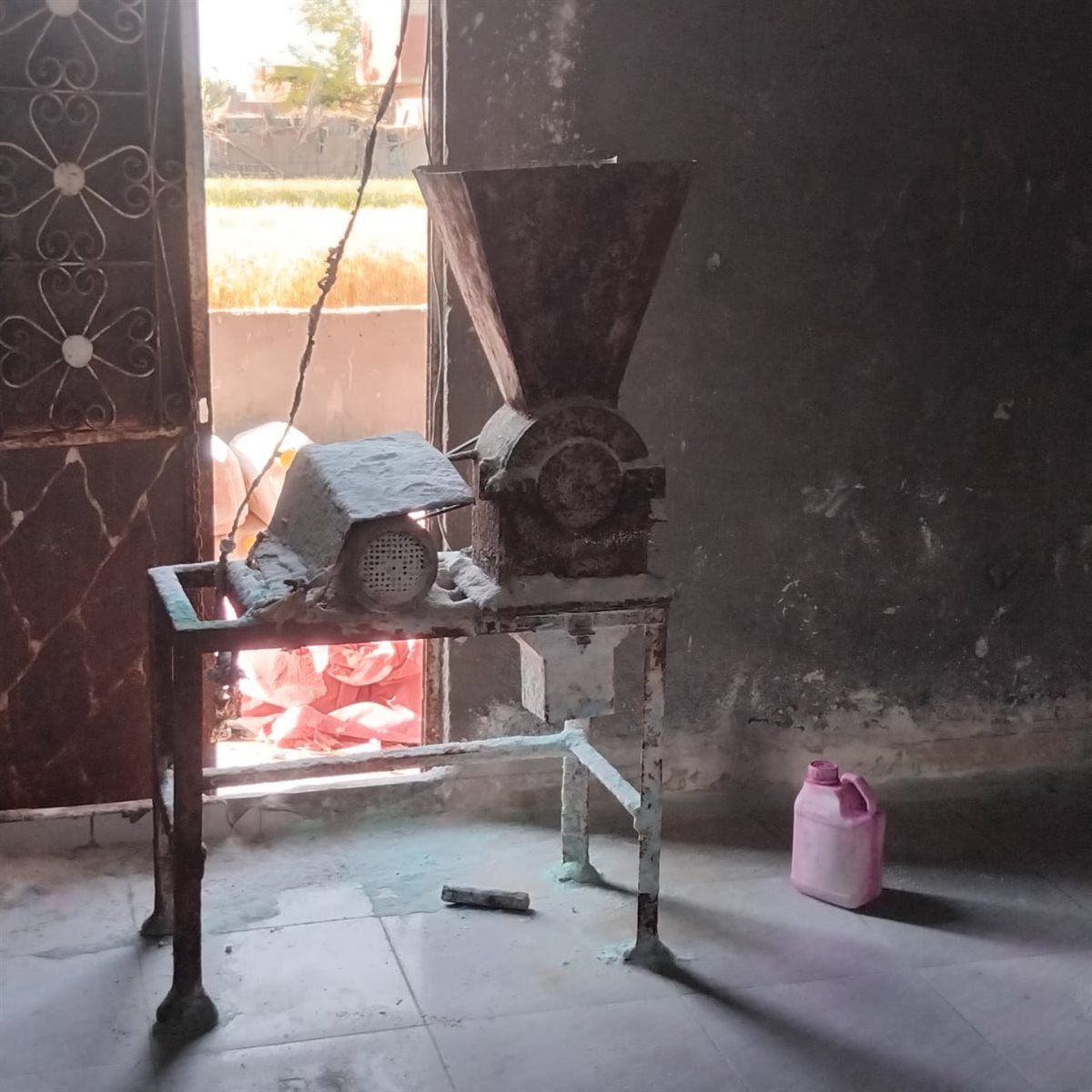 ضبط منشأة مخالفة لإنتاج المخصبات الزراعية بالمنوفية&nbsp;