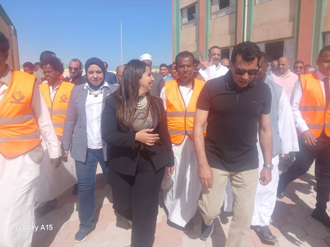 جولة وزير الشباب والرياضة بالشلاتين