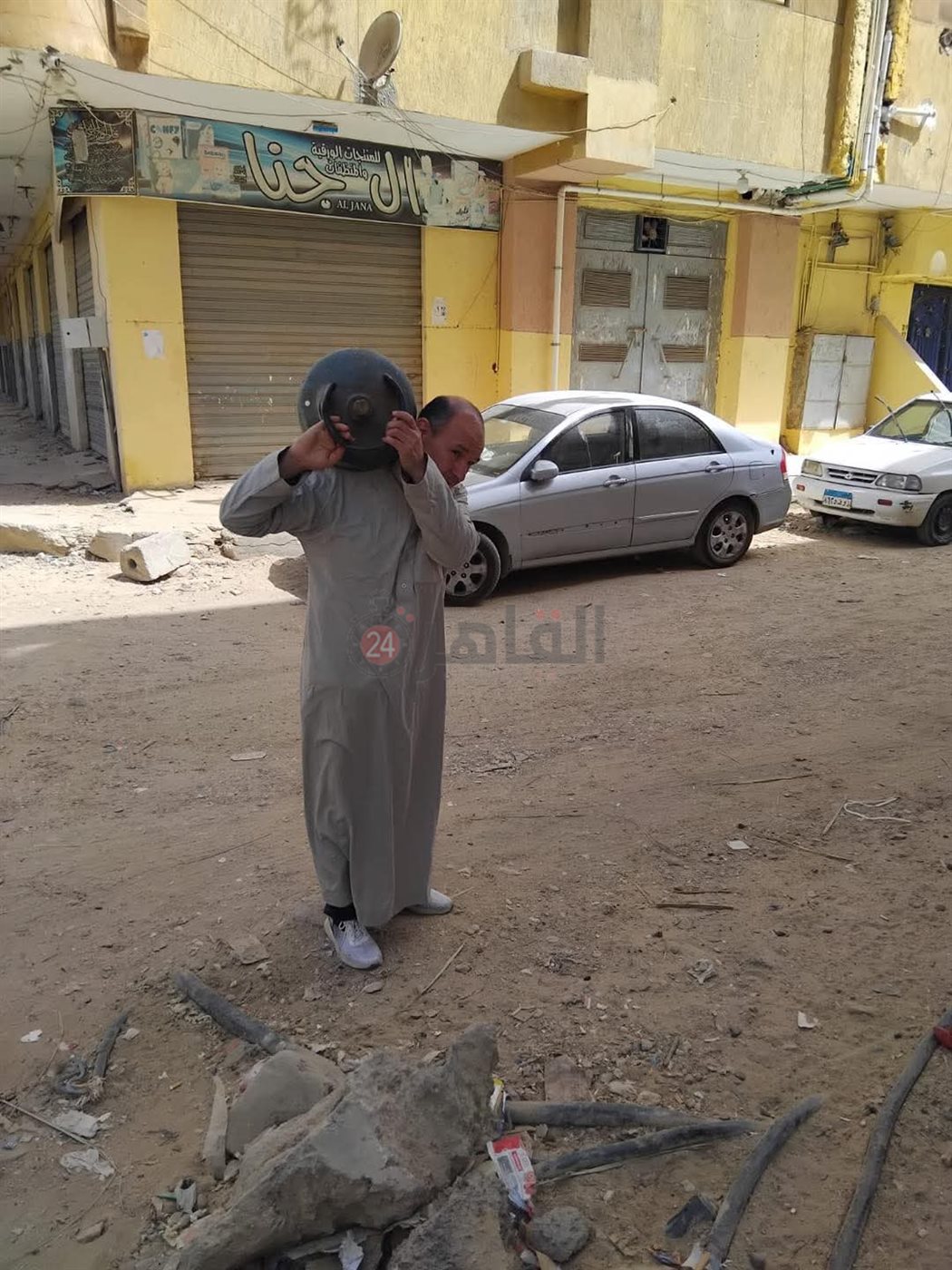 تموين السويس تعلن نجاح أحد مفتشيها في ضبط مستودع يبيع الأسطوانات بأعلى من سعرها