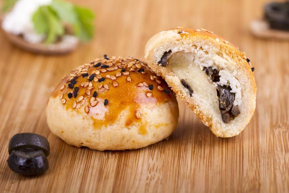 مقادير عمل فطيرة بالجبنة والزيتون