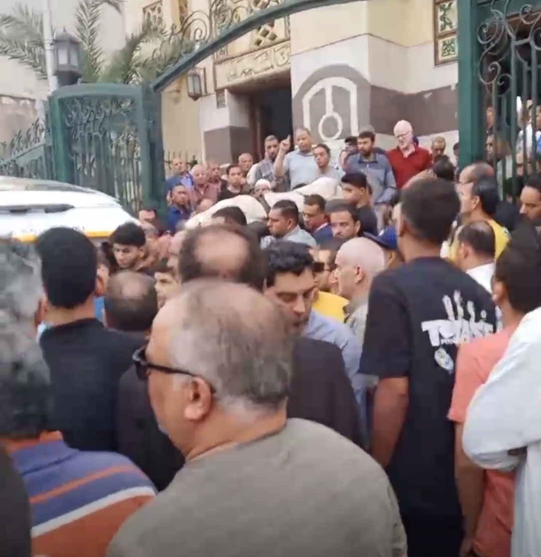 تشييع جثمان تلميذ توفي داخل مدرسته بدمنهور بعد توقف عضلة قلبه&nbsp;