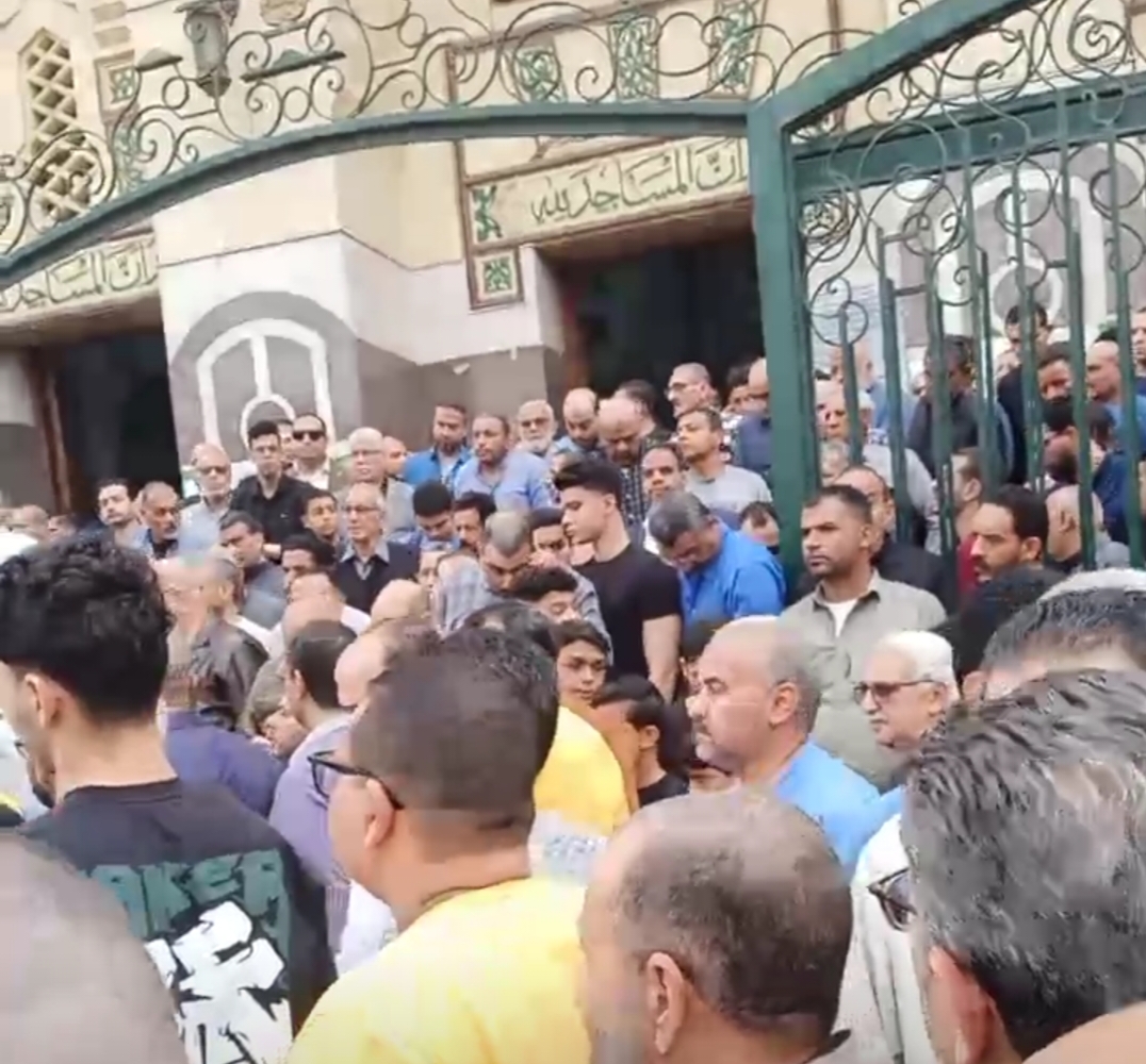 تشييع جثمان تلميذ توفي داخل مدرسته بدمنهور بعد توقف عضلة قلبه&nbsp;