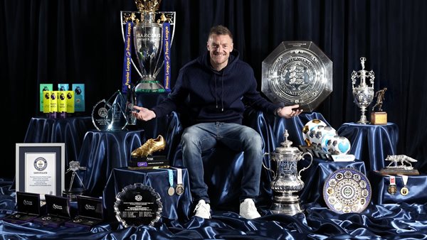 جيمي فاردي مع ألقابه