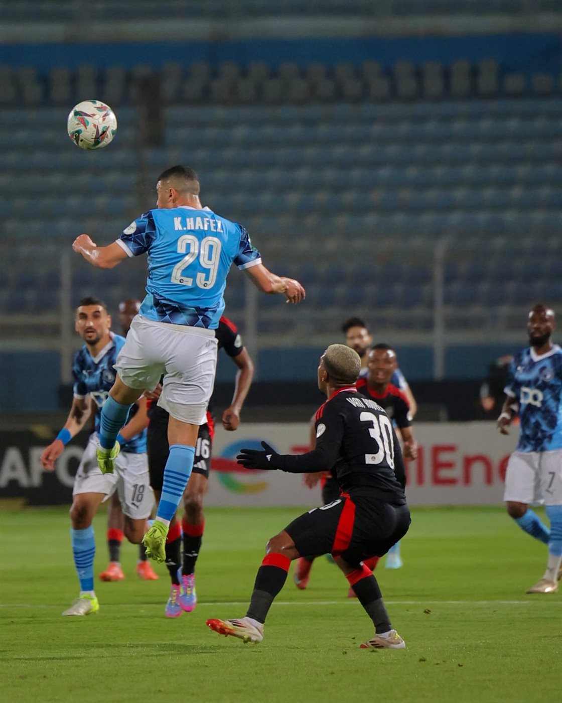 مباراة بيراميدز وأورلاندو بايرتس في نصف نهائي دوري الأبطال