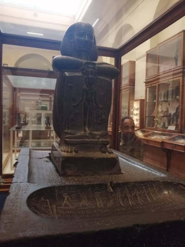   تمثال فريد لـ الكاهن جد حور 