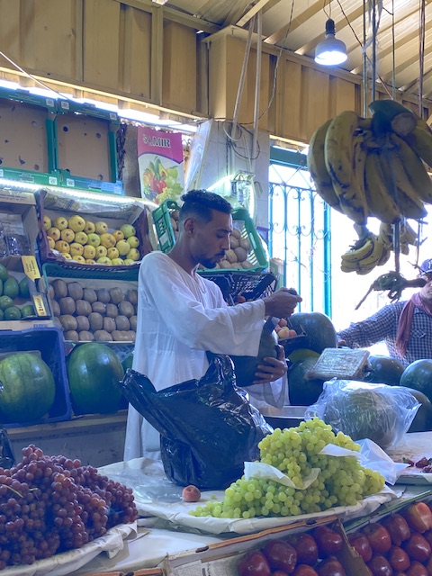 البطيخ فاكهة الصيف المفضلة لأهالي الأقصر