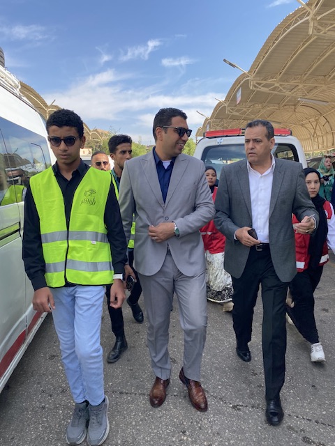 نائب محافظ الأقصر وحملة على المواقف للتوعية ضد الإدمان