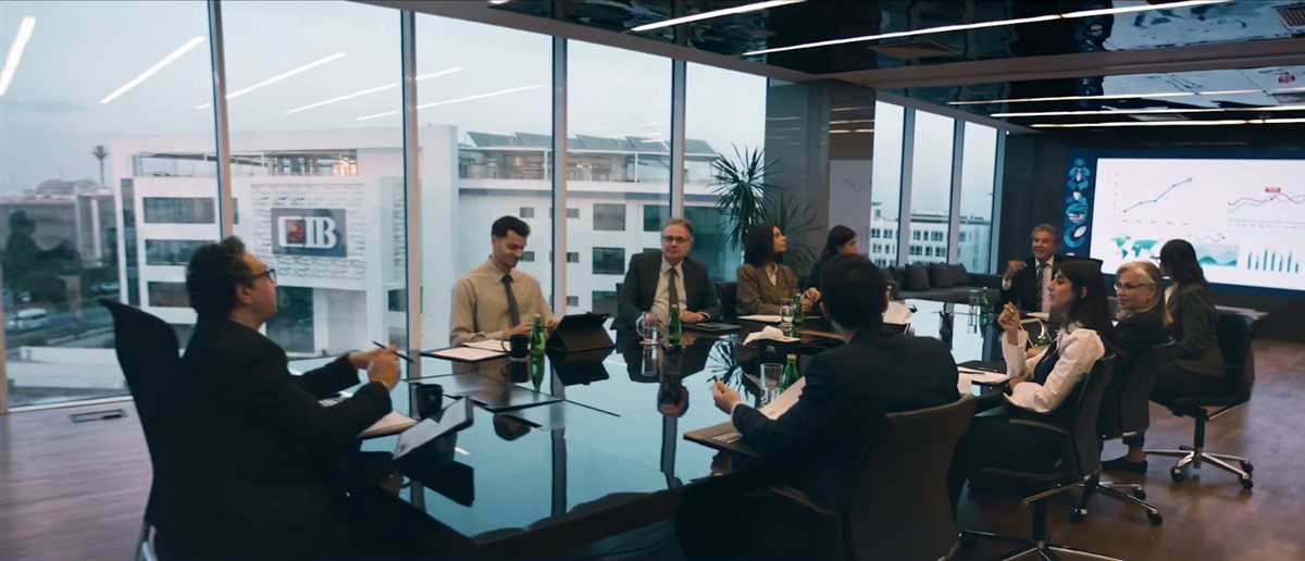 صور من إعلان البنك التجاري الدولي CIB