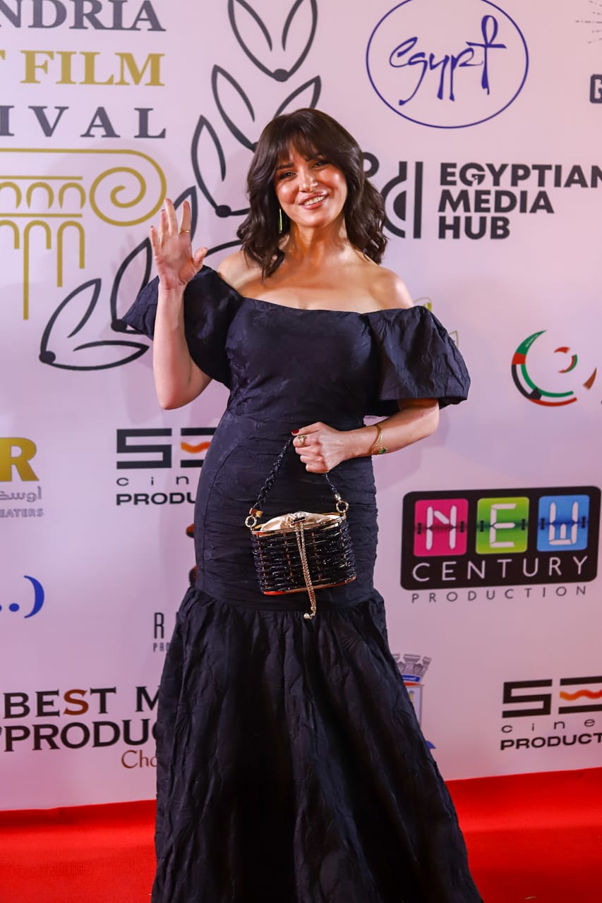 ريهام عبد الغفور وشيري عادل وناهد السابعي.. أبرز الحضور على ريد كاربت افتتاح مهرجان الإسكندرية للفيلم القصير