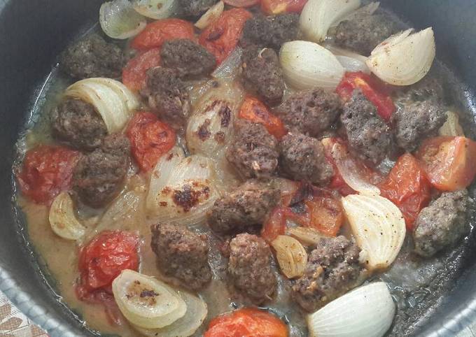 طريقة عمل كفتة مدخنة بالبصل والطماطم