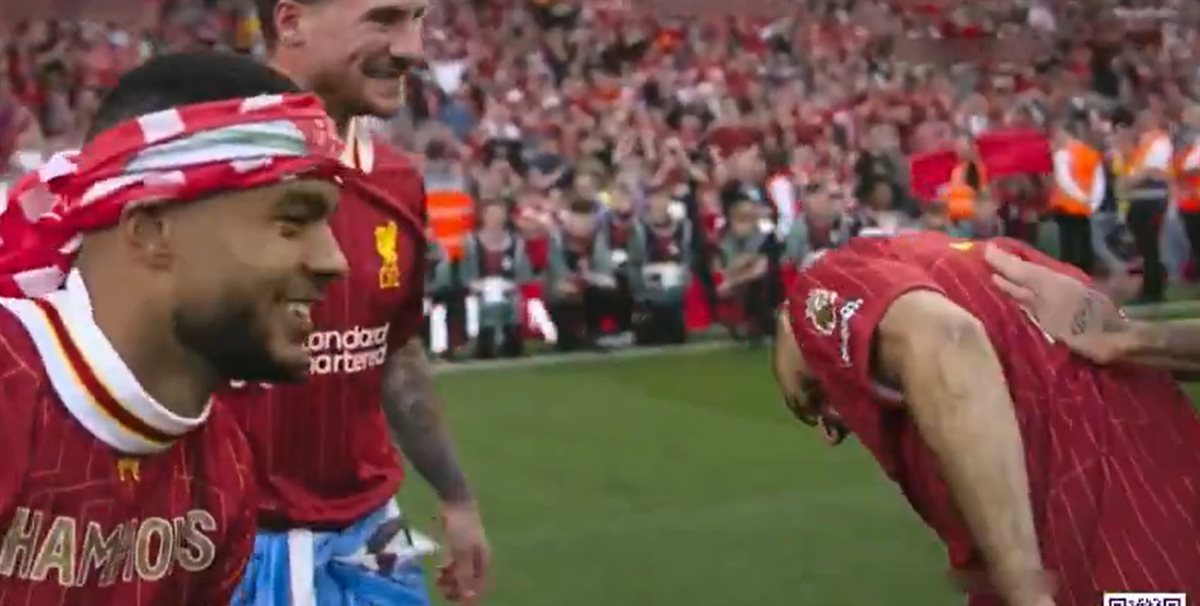 محمد صلاح يرفض الاحتفال بـ الخمر بعد التتويج بالدوري الإنجليزي