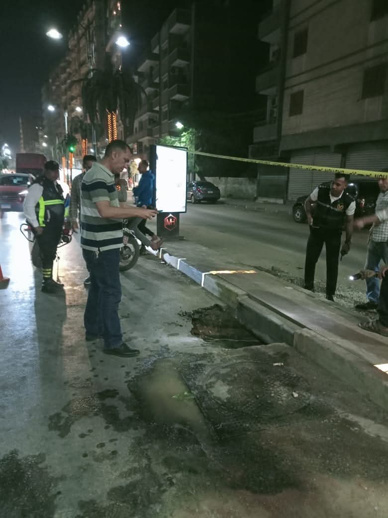 هبوط أرضي في شارع باريس بالمنوفية