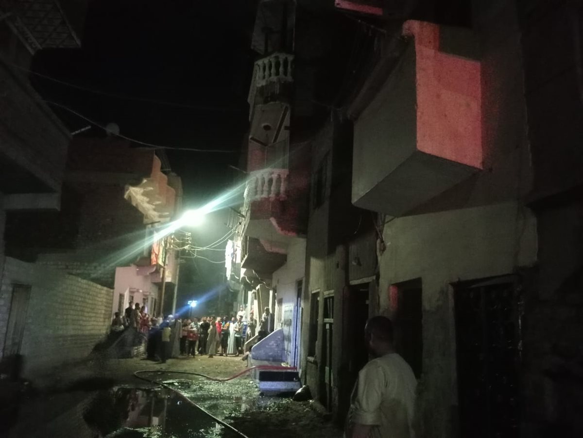 حريق يلتهم محتويات شقة سكنية في اسيوط