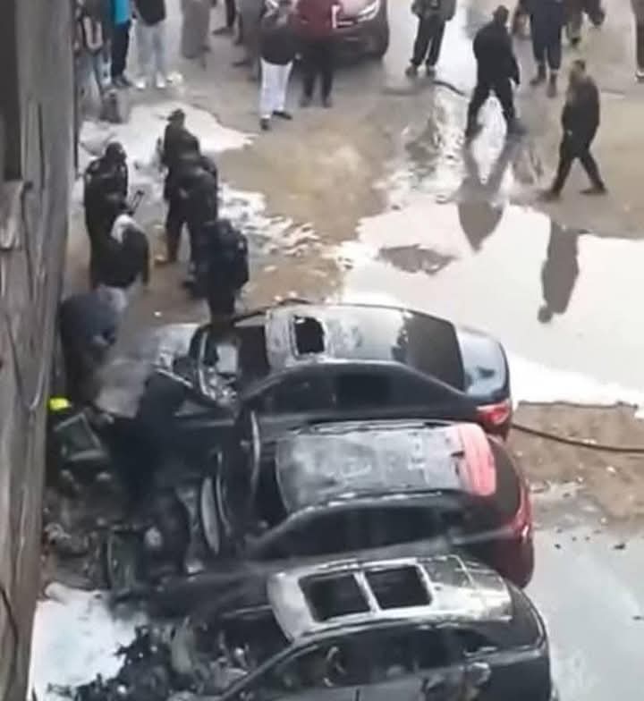 جانب من الحريق