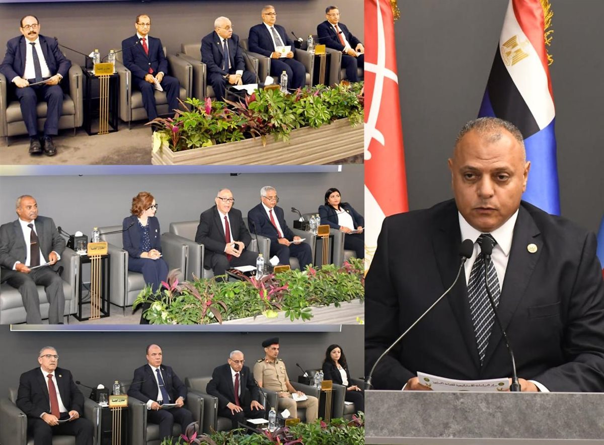 وزير الدفاع يشهد مناقشة البحث الرئيسى لمركز الدراسات الإستراتيجية للقوات المسلحة