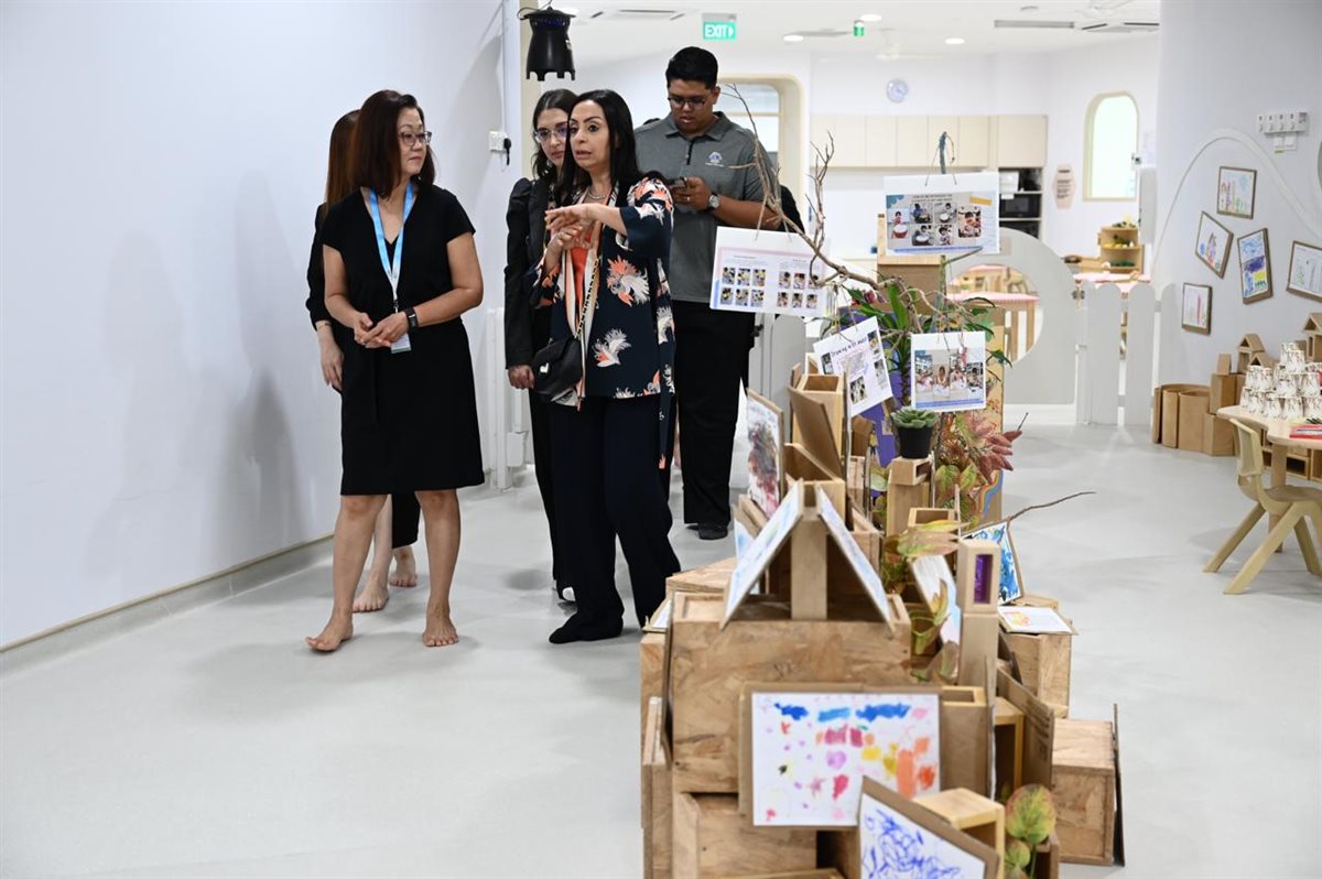 جولة وزيرة التضامن لمجمعات حضانات ورياض الأطفال في سنغافورة