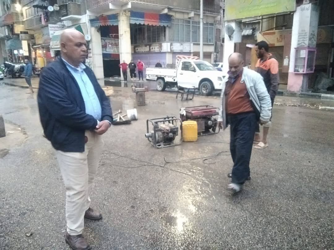 كسر ماسورة مياه وهبوط أرضي ببورسعيد 