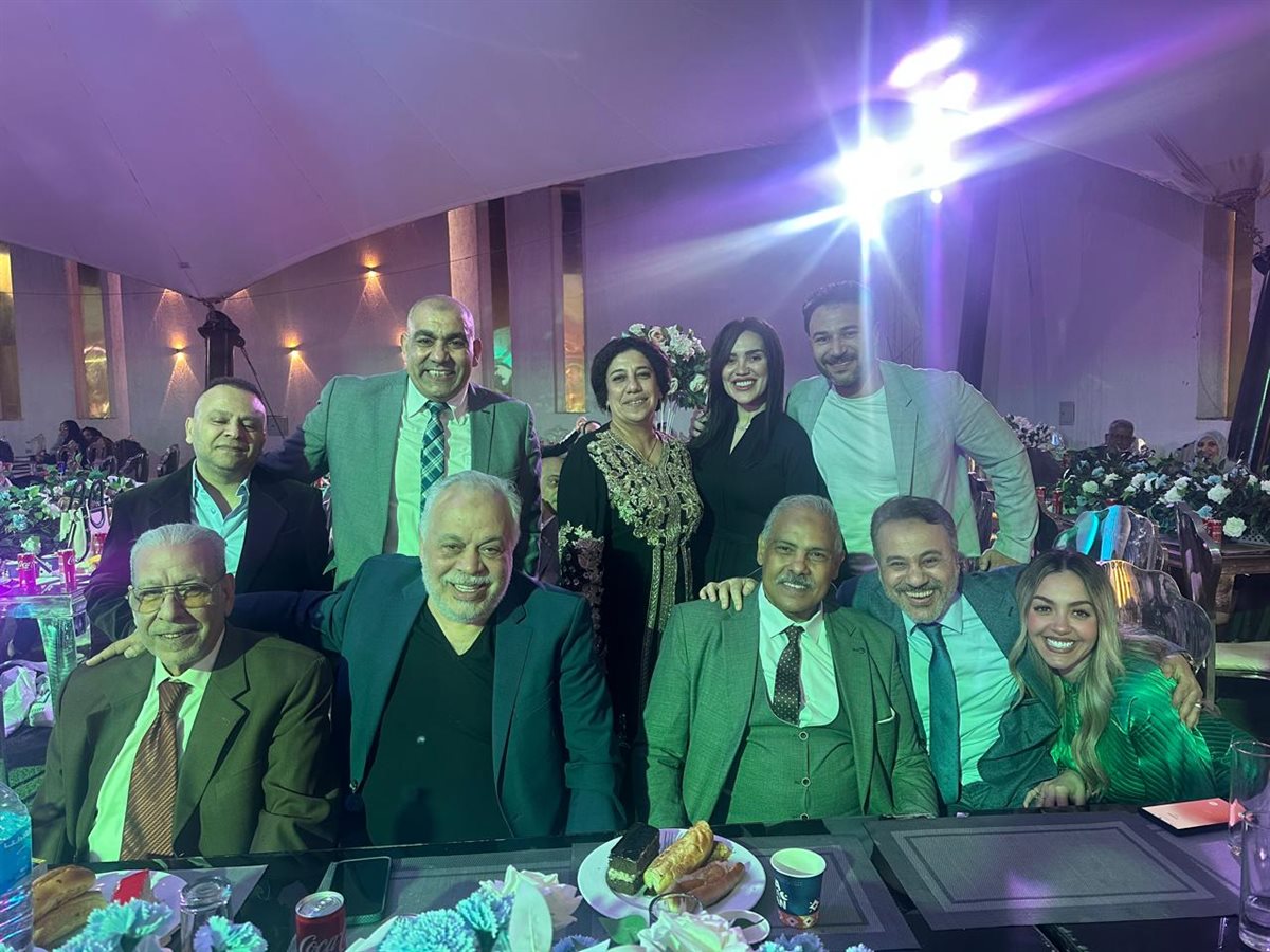 بحضور نجوم الفن.. محمد رضوان يحتفل بخطوبة نجله