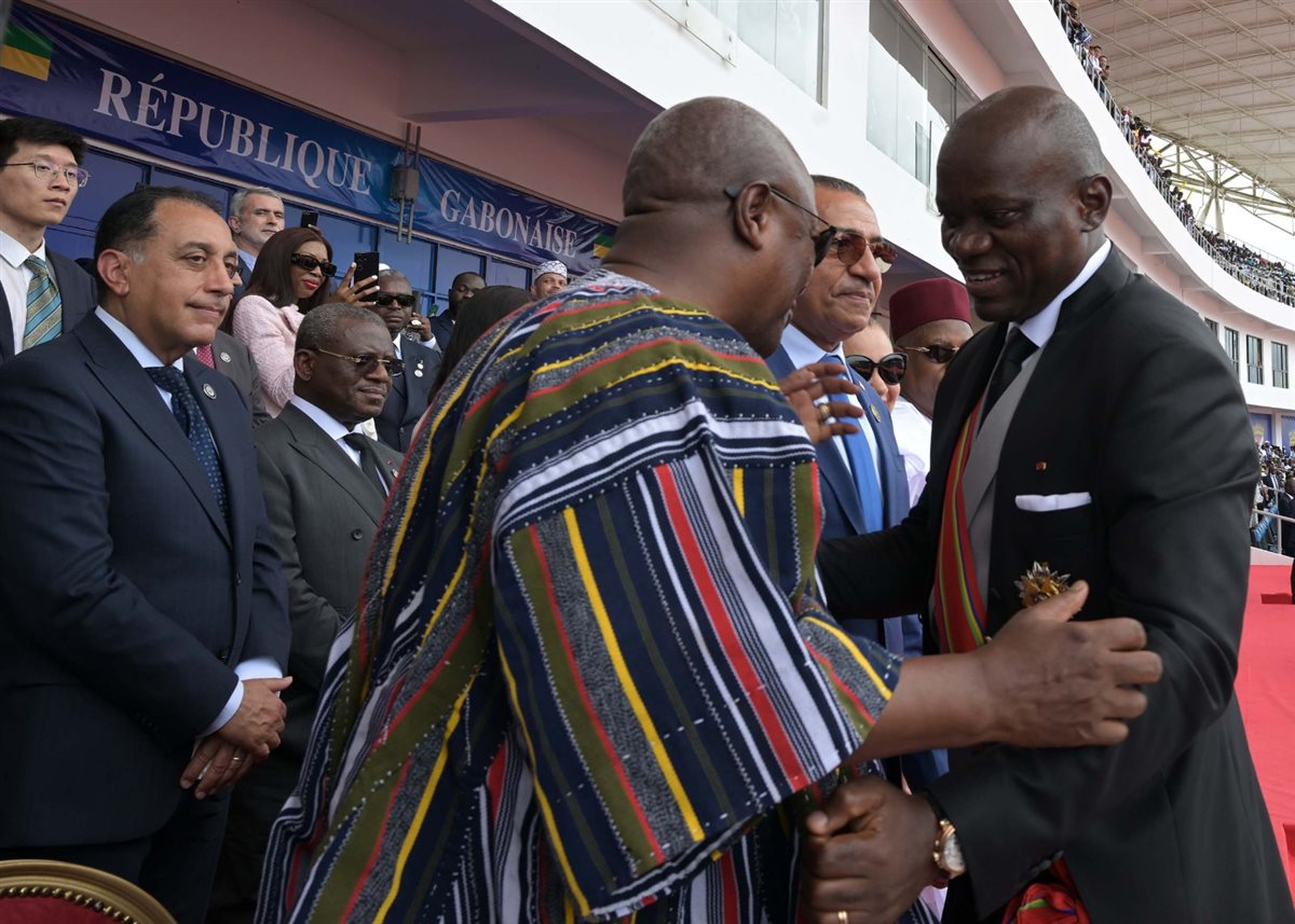 رئيس الوزراء يُشارك في حفل تنصيب الرئيس الجابوني بريس نجيما