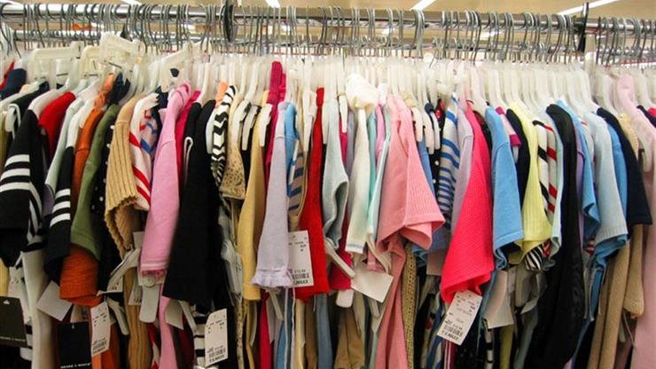 هل يجوز حرق الملابس الداخلية القديمة؟