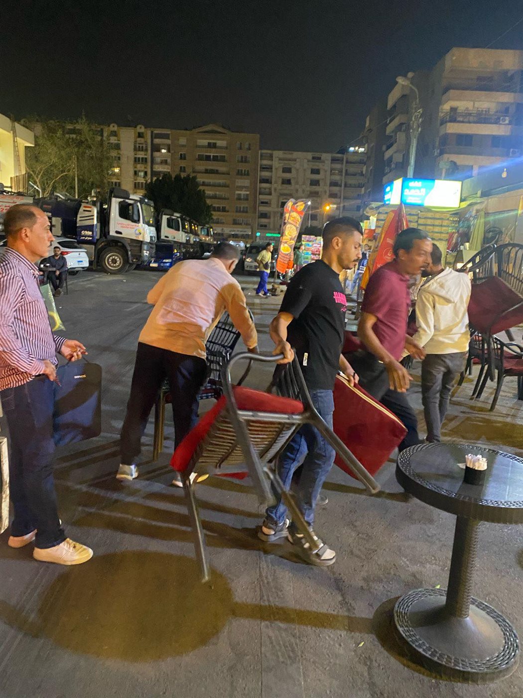 حملات لرفع الإشغالات بالنزهة