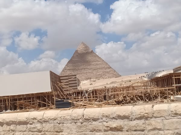  مسارح خشبية بمنطقة أهرامات الجيزة