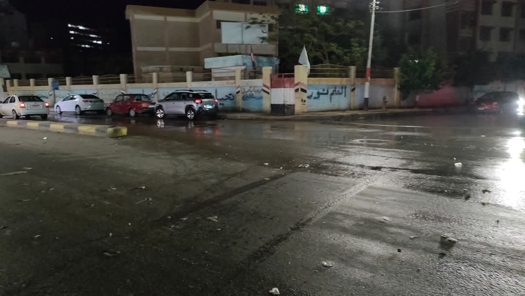 مسح مياه الأمطار من شوارع كفر الشيخ 