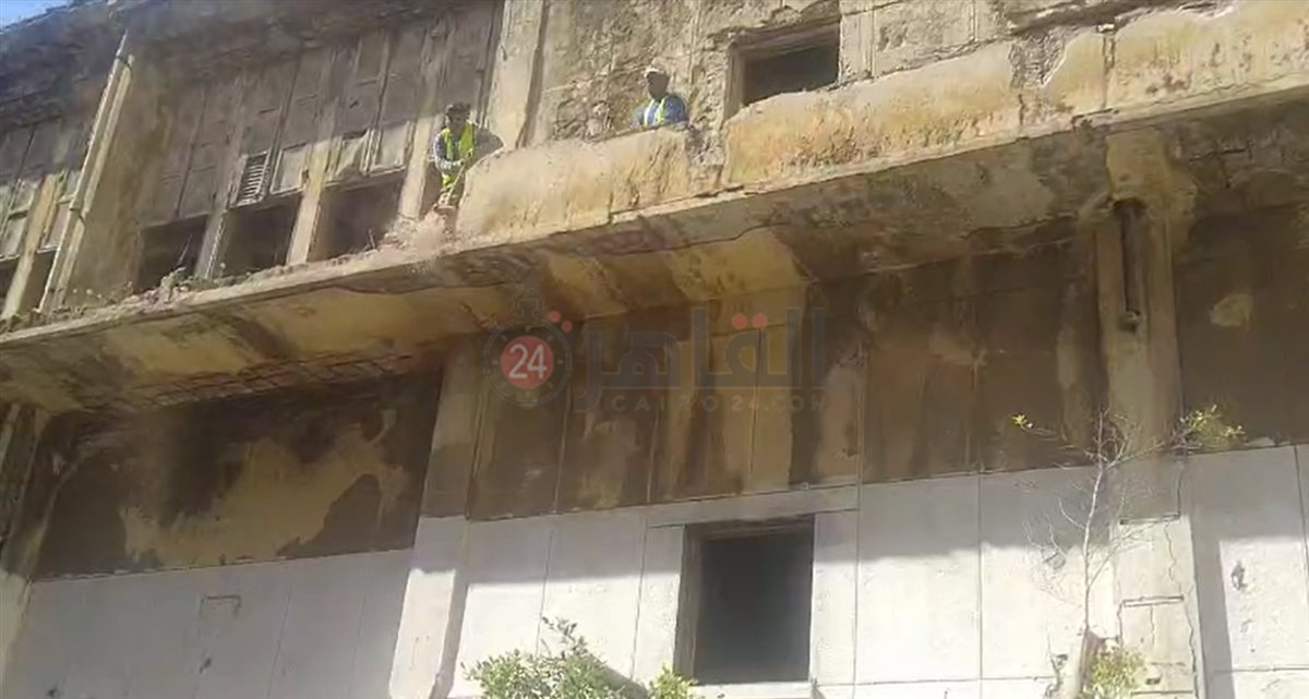إزالة أجزاء من مبنى سينما ريكس بالمنشية لخطورتها على المواطنين بتوجيه من محافظ الإسكندرية