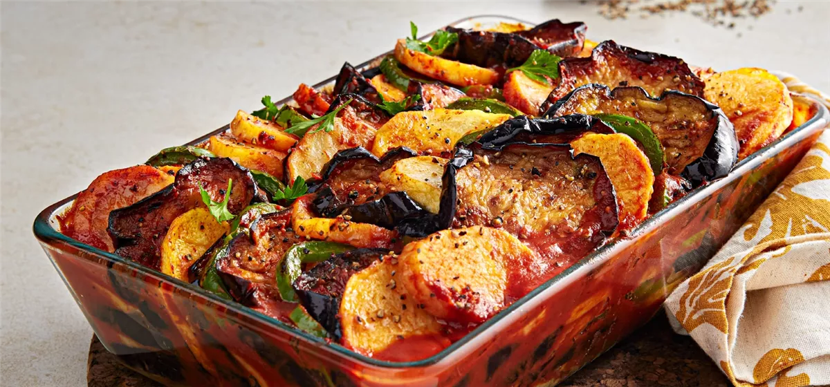 مقادير عمل مسقعة الباذنجان بالطماطم