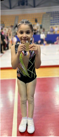 لاعبة الجمباز