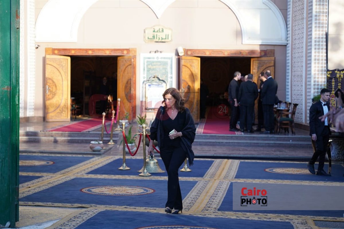 بدء عزاء الدكتور وليد مصطفى رئيس مجلس أمناء القاهرة 24 بشرطة زايد.. وعمرو الفقي وإسماعيل فرغلي أول الحاضرين