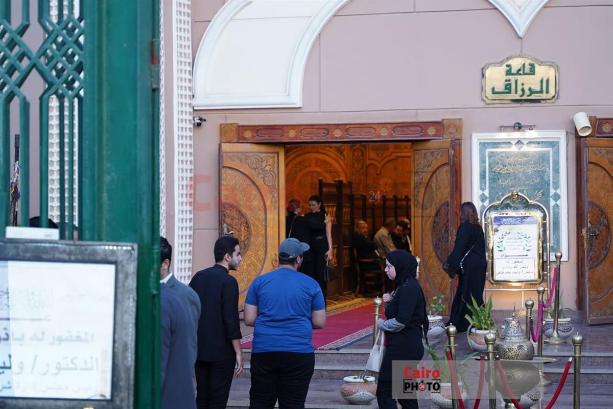 عزاء الدكتور وليد مصطفى رئيس مجلس أمناء القاهرة 24 بمسجد الشرطة بالشيخ زايد