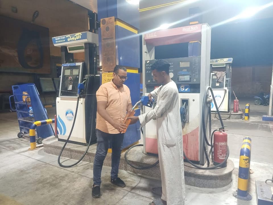 حملات مكثفة على محطات الوقود بالأقصر