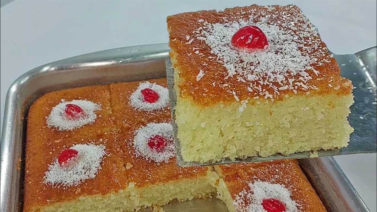 طريقة عمل كيكة البسبوسة بالزبادي الهشة