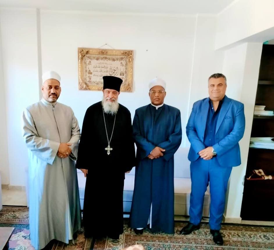 وفد كنسي يزور وكيل أوقاف البحر الأحمر