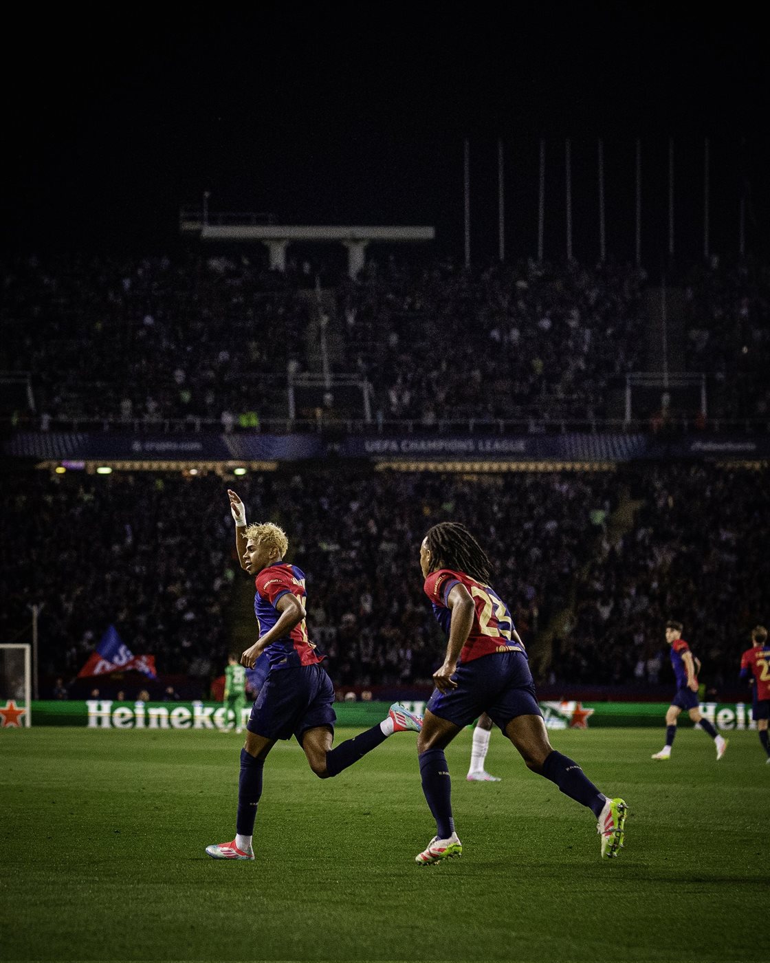 موعد مباراة برشلونة وإنترميلان في دوري أبطال أوروبا والقنوات الناقلة للبث المباشر