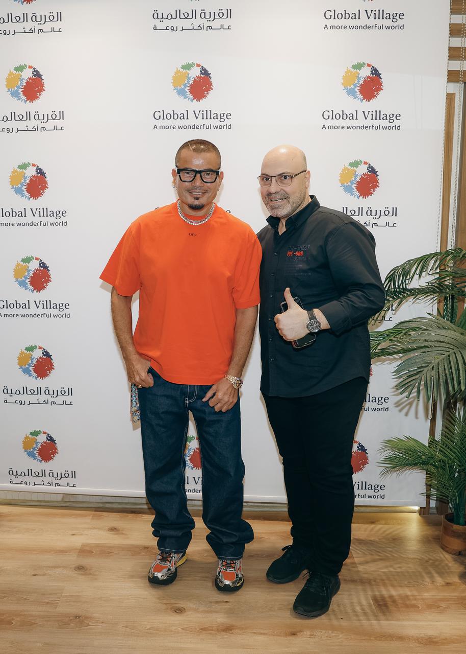 عمرو دياب يتألق في حفل القرية العالمية بـ دبي