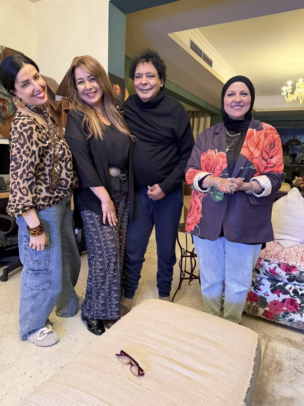 لقطات من زيارة دعاء فاروق لـ الكينج محمد منير في منزله