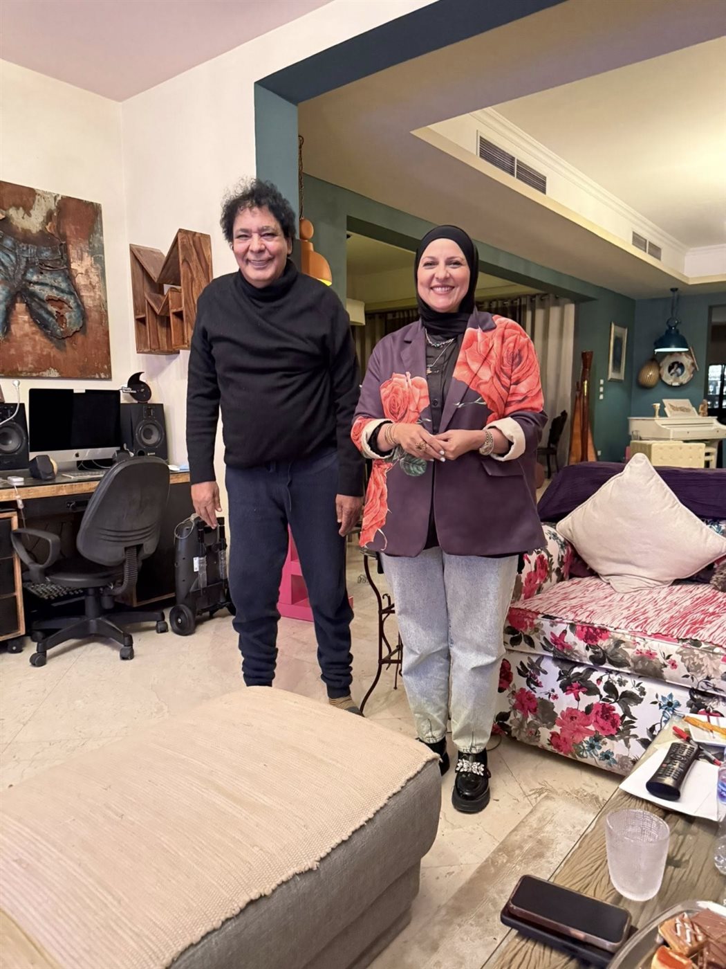 لقطات من زيارة دعاء فاروق لـ الكينج محمد منير في منزله