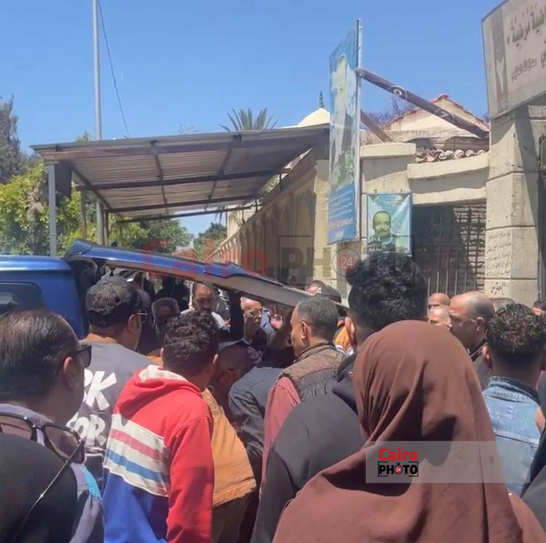 تشييع جثمان الفنان الراحل نعيم عيسي