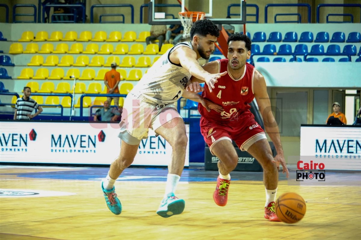 من لقاء الأهلي وسبورتنج لكرة السلة 