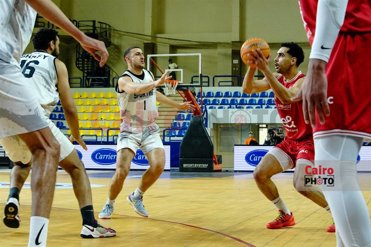 من لقاء الأهلي وسبورتنج لكرة السلة 