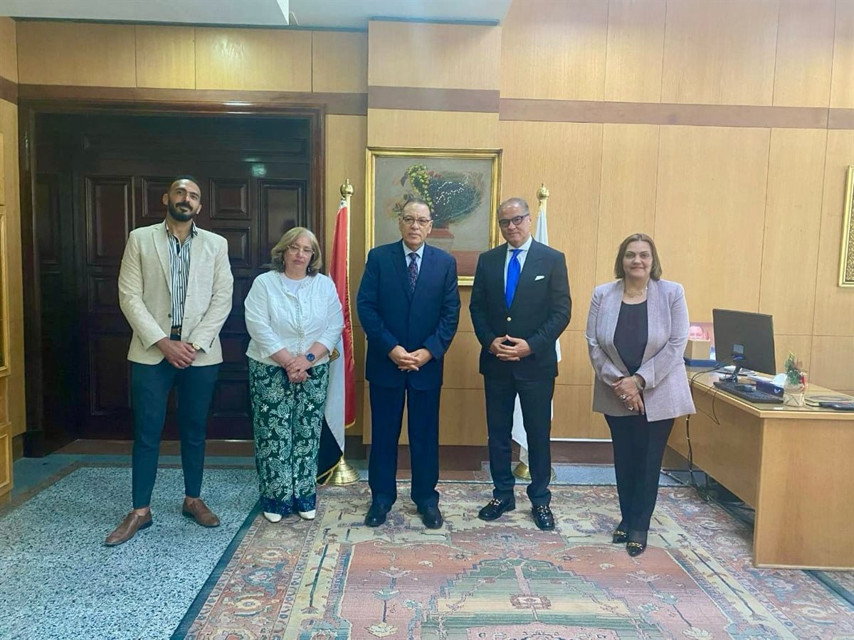 مناقشة مشروعات تخرج إعلام 6 أكتوبر