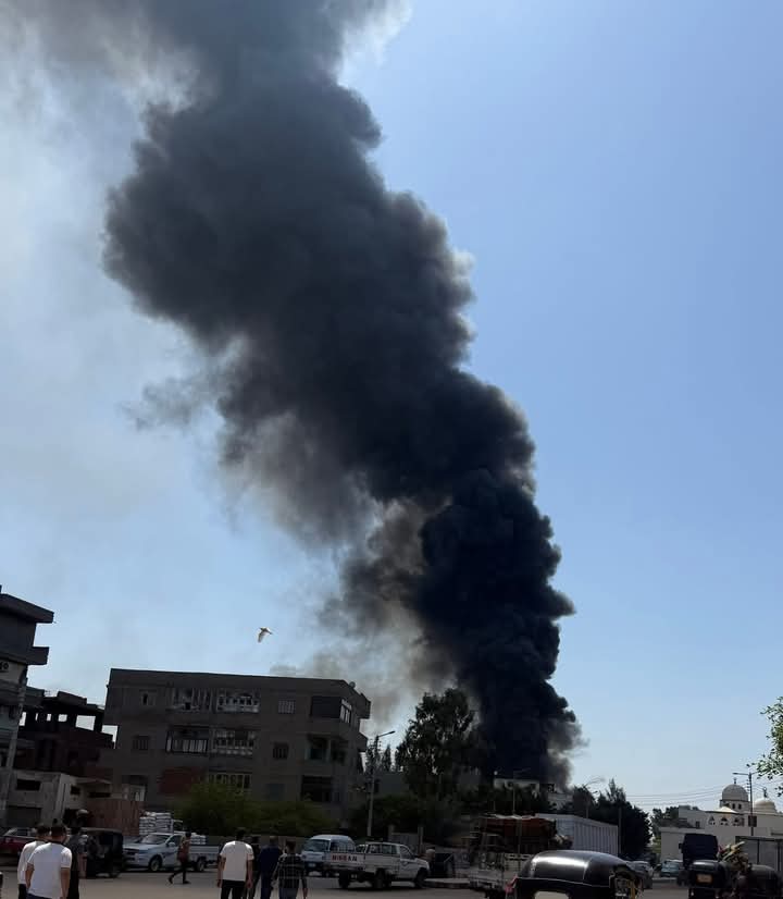 جانب من الحريق 