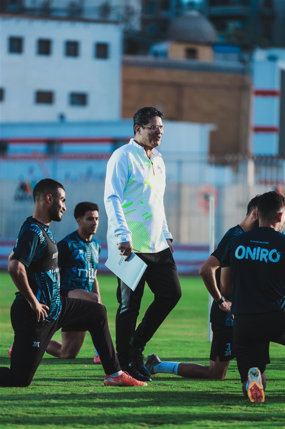 أيمن الرمادي 