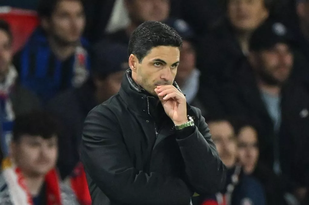 أرتيتا خلال مباراة باريس سان جيرمان