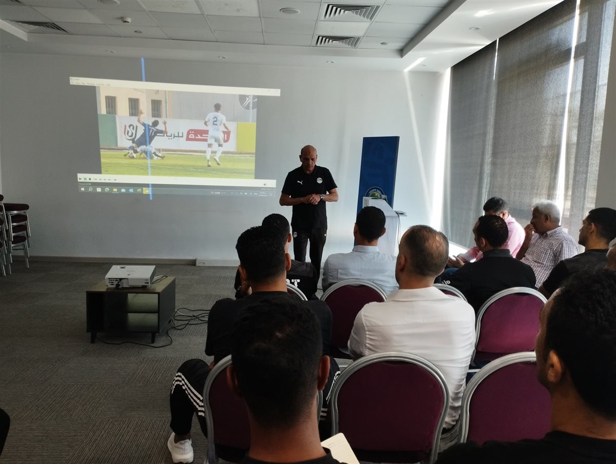 اجتماع حكام الـ VAR 2