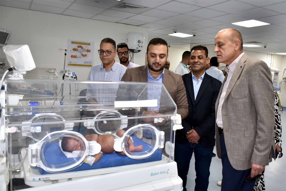 محافظ الأقصر في جولة بالبياضية