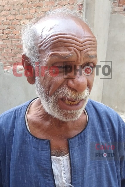 مآساة عم فاروق الفقي بعد سقوط أجزاء من منزله بالمنوفية